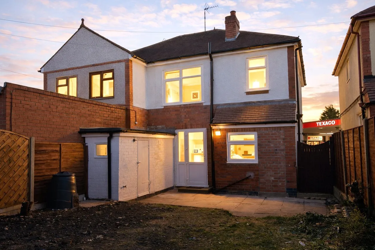 Central Avenue, Nuneaton, Warwickshire, CV11, photo 23