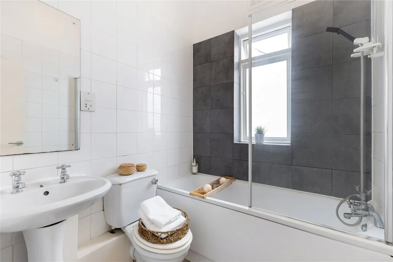Whittingstall Road, London, SW6, photo 10