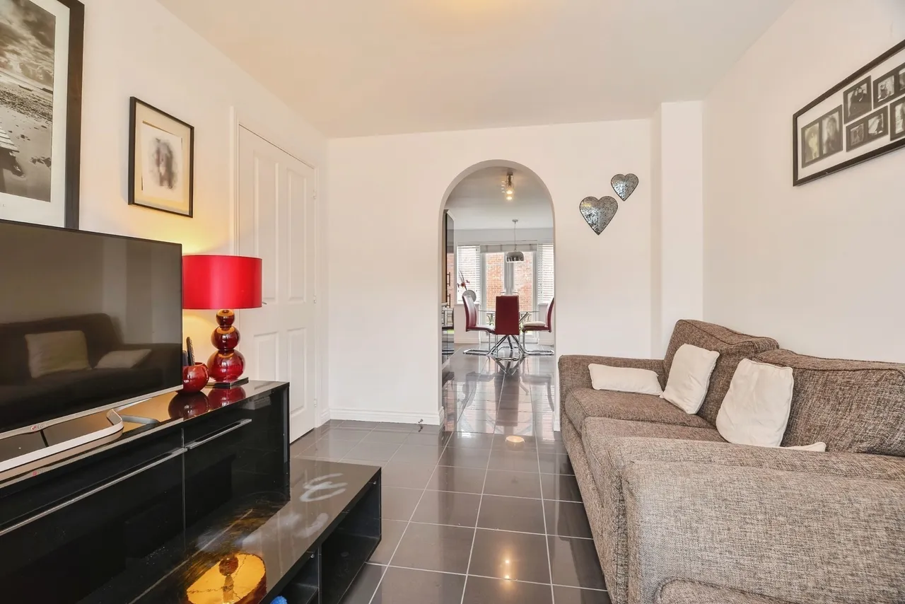 Oval View, Middlesbrough, North Yorkshire, TS4, photo 3
