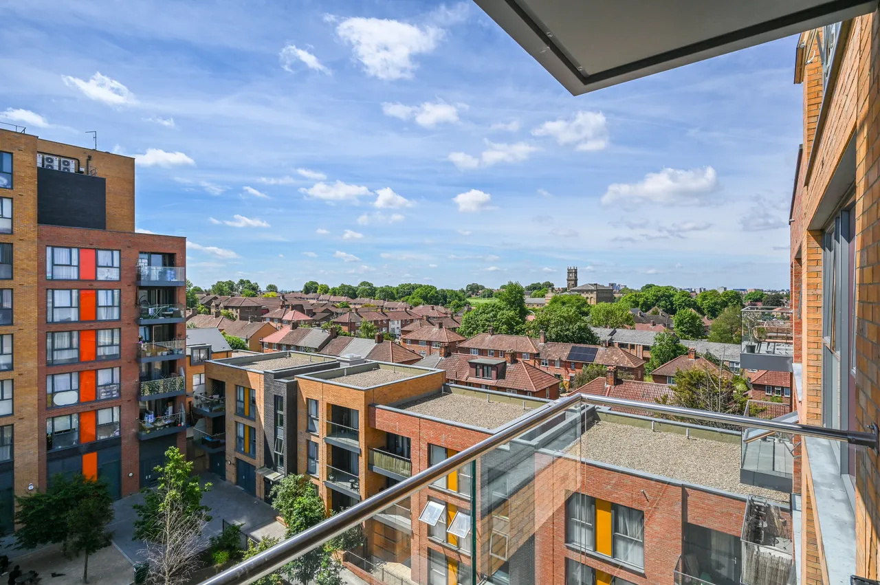 38 Ipswich Court, Copley Close, Hanwell, photo 8