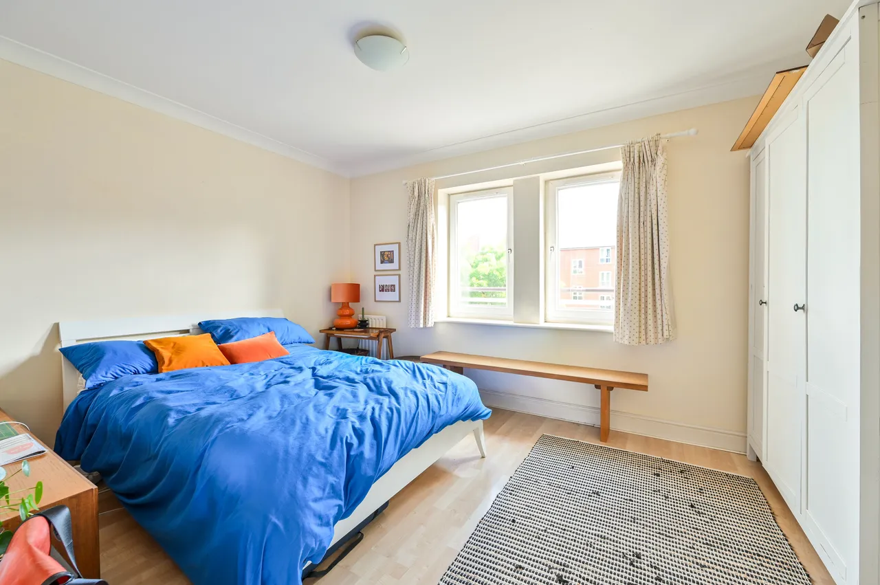14 Woodland Crescent, London, photo 5