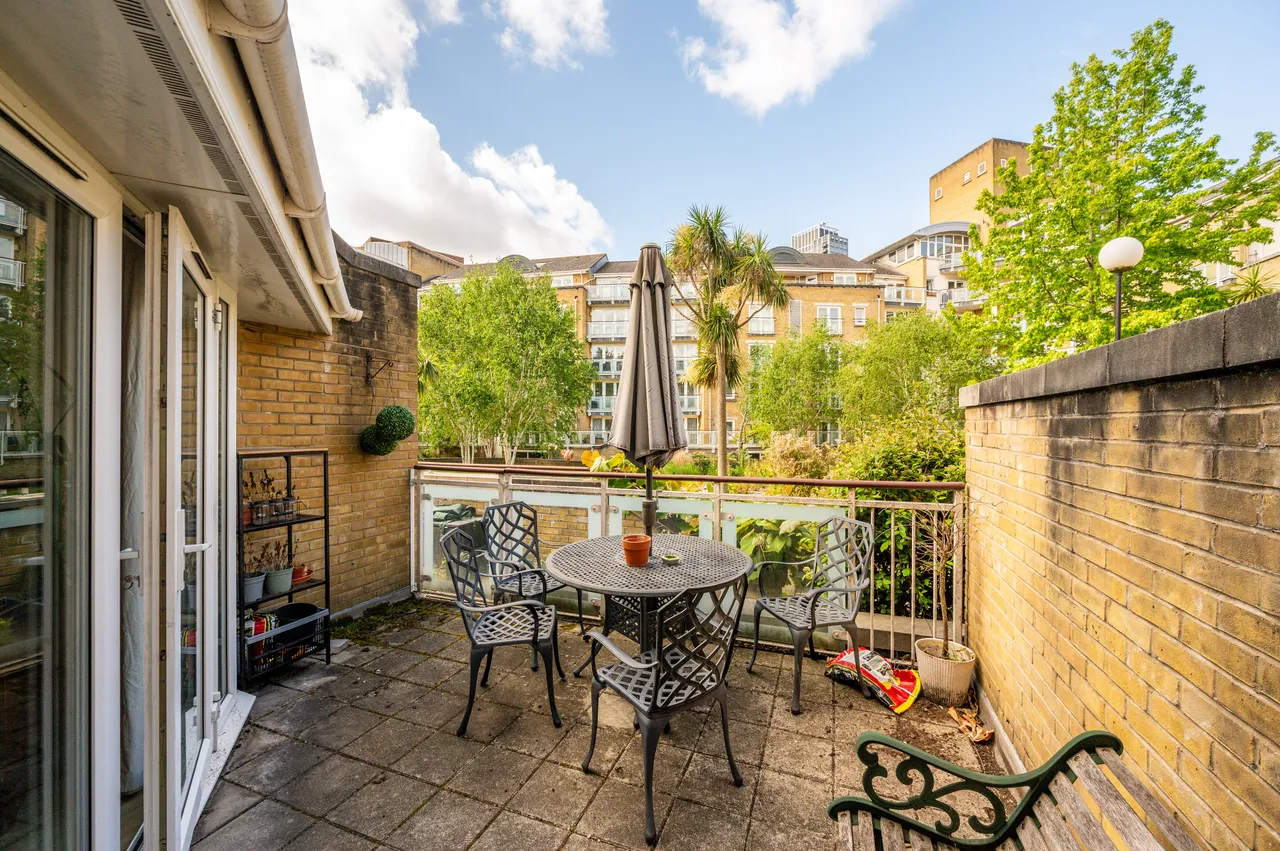 14 Woodland Crescent, London, photo 10