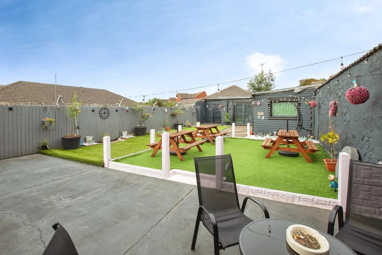 John Street, Sutton-in-Ashfield, NG17, photo 3
