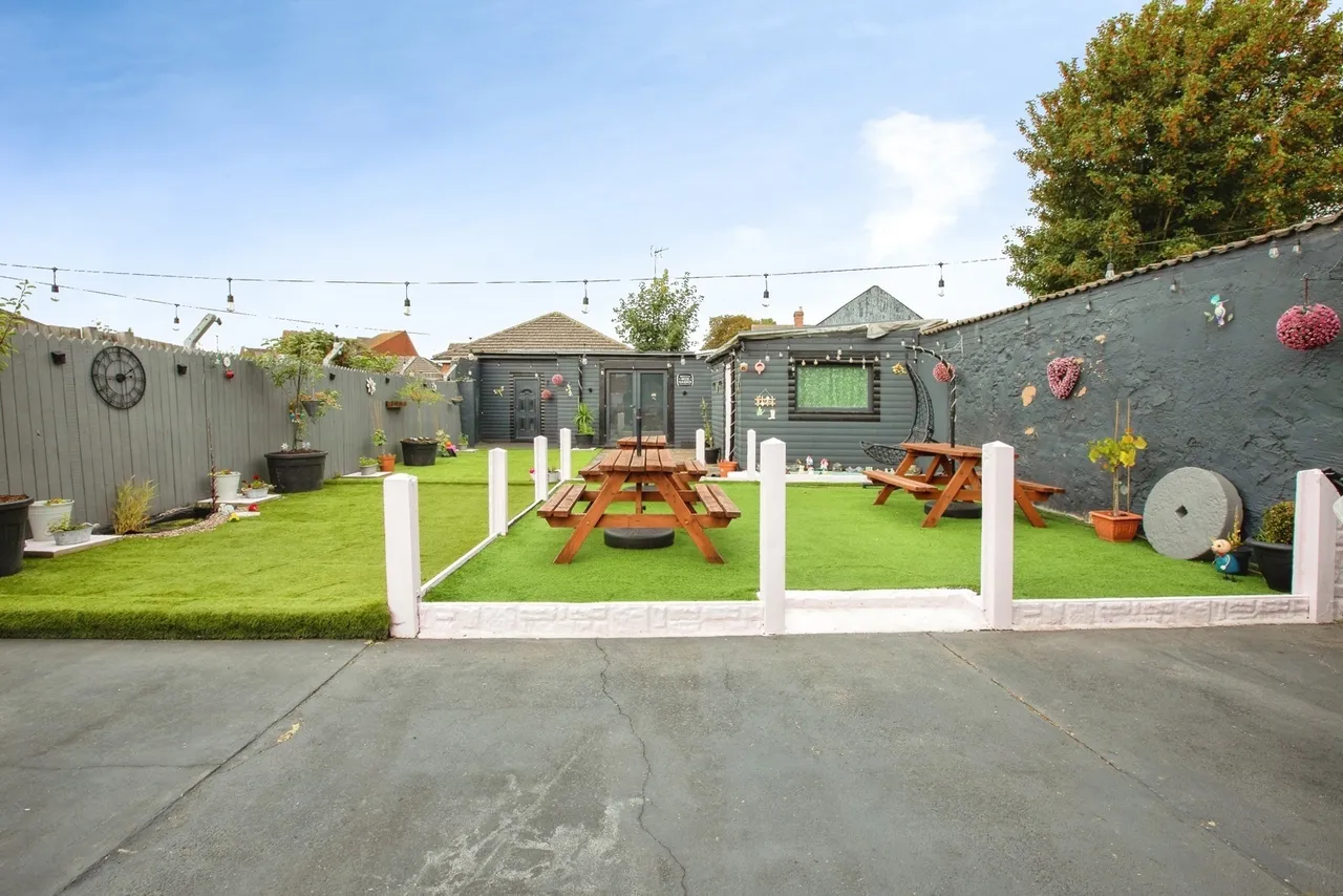 John Street, Sutton-in-Ashfield, NG17, photo 4