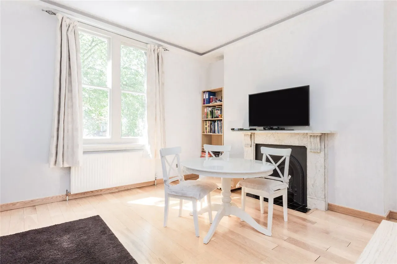 3 bed flat to rent, Fitzjohns Avenue, Hampstead, NW3