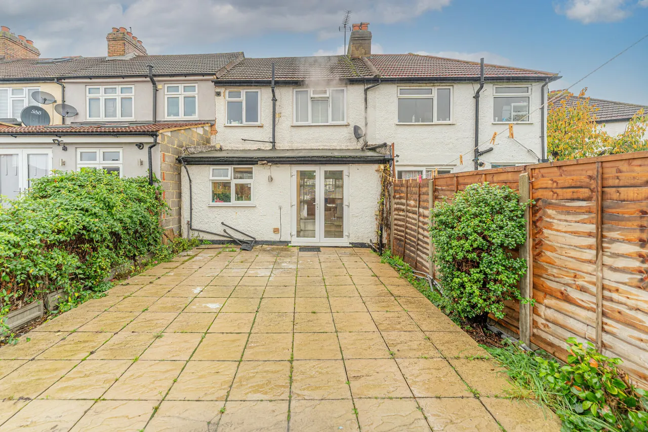 The Loning, Enfield, EN3, photo 21