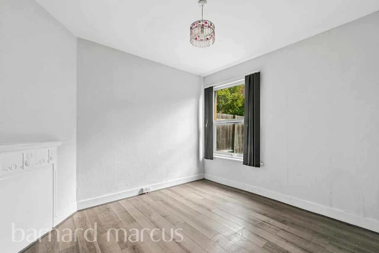 2 bed flat to rent — Idlecombe Road, LONDON