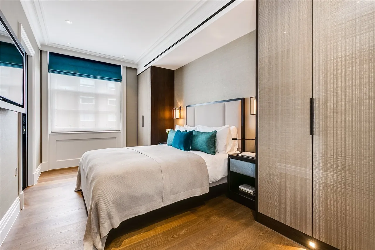 Lowndes Square, Knightsbridge, SW1X, photo 6