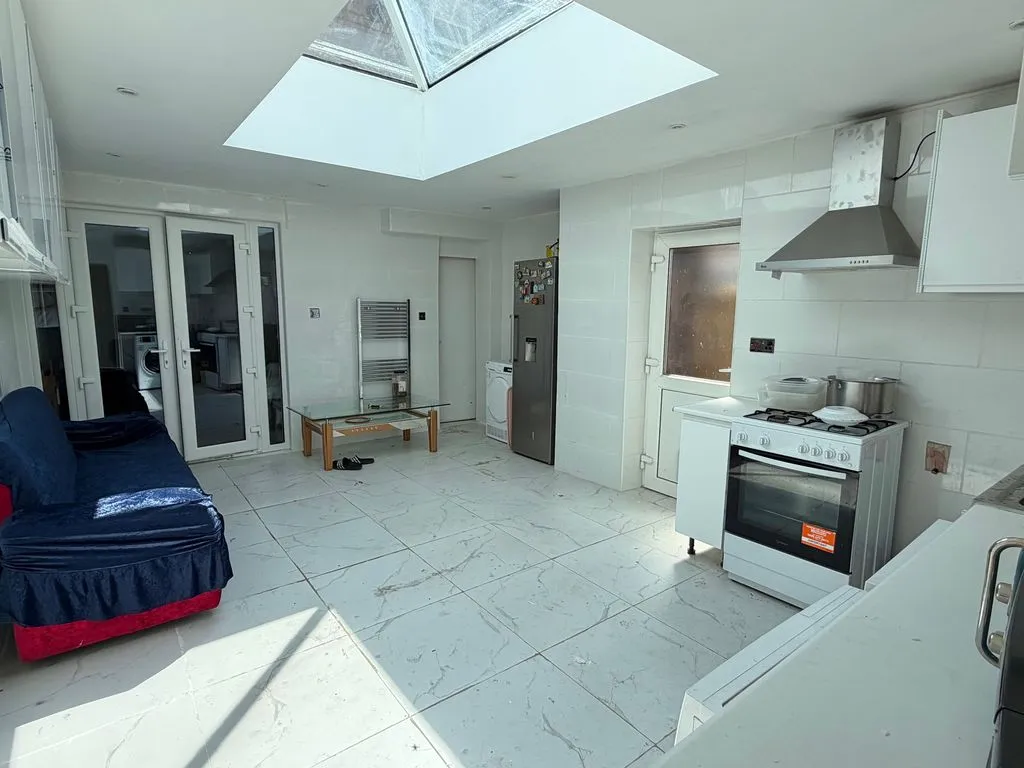 Finchley Road, Kingstanding, B44, photo 5