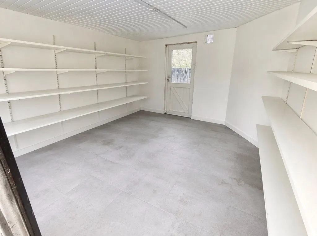 Finchley Road, Kingstanding, B44, photo 17