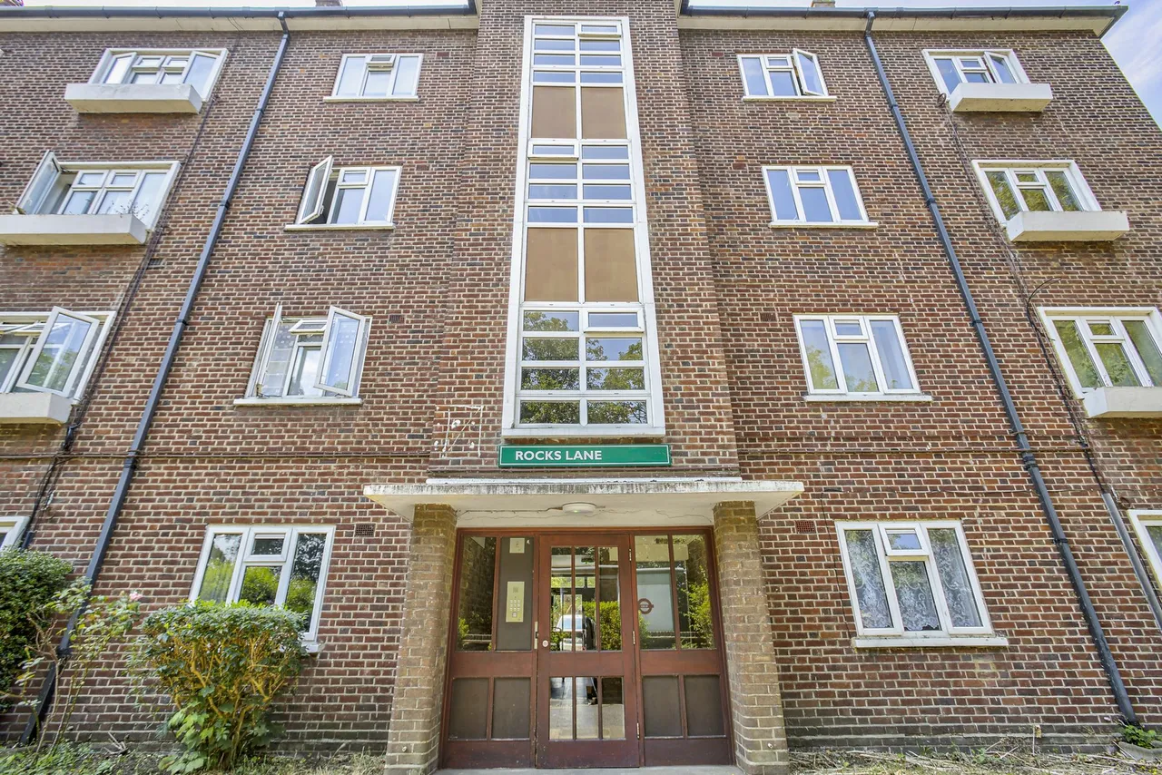 2 bed property for sale — Rocks Lane, Barnes, SW13 0DA