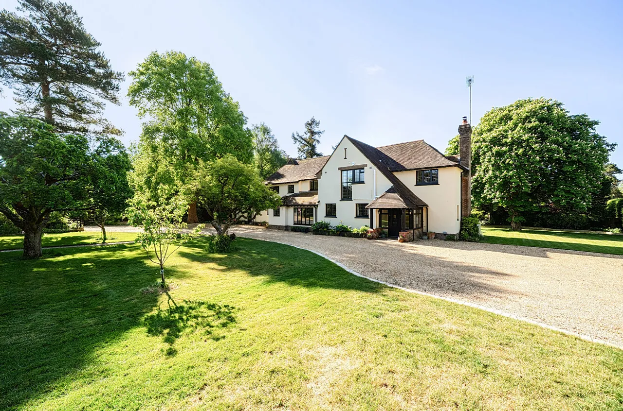 Field Way, Compton, SO21, photo 2