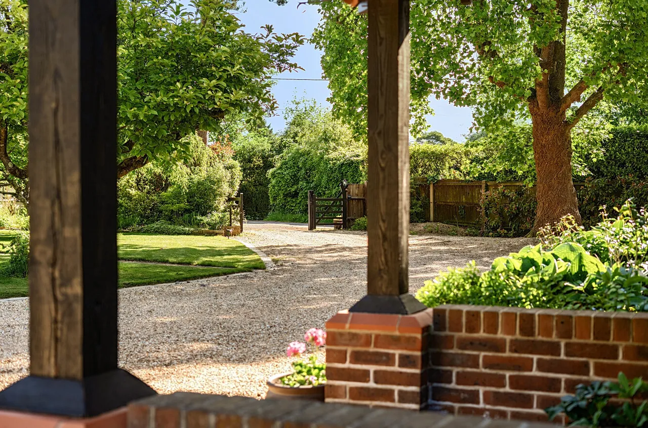 Field Way, Compton, SO21, photo 22