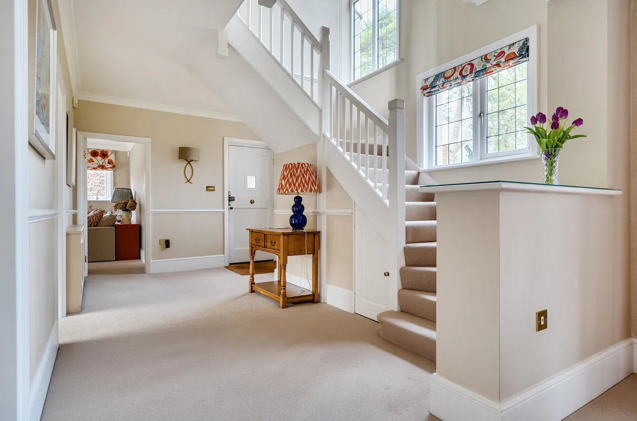 Field Way, Compton, SO21, photo 12
