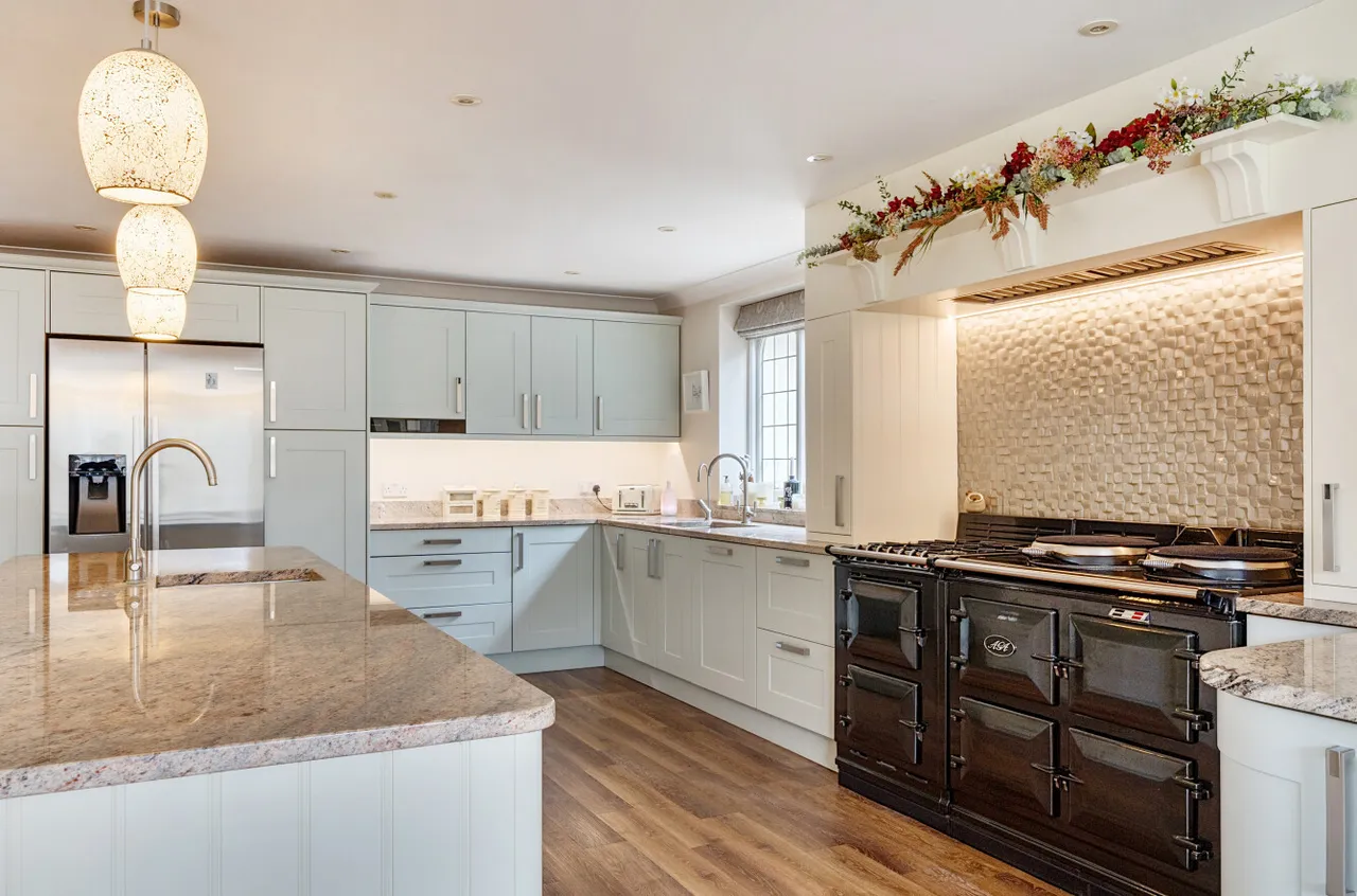 Field Way, Compton, SO21, photo 9
