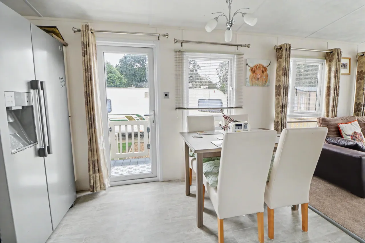 Main Road, Wortwell, photo 4