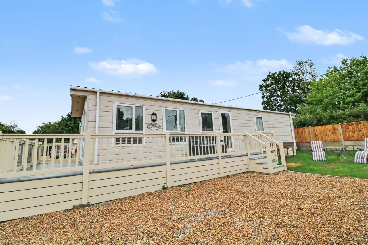 Main Road, Wortwell, photo 8
