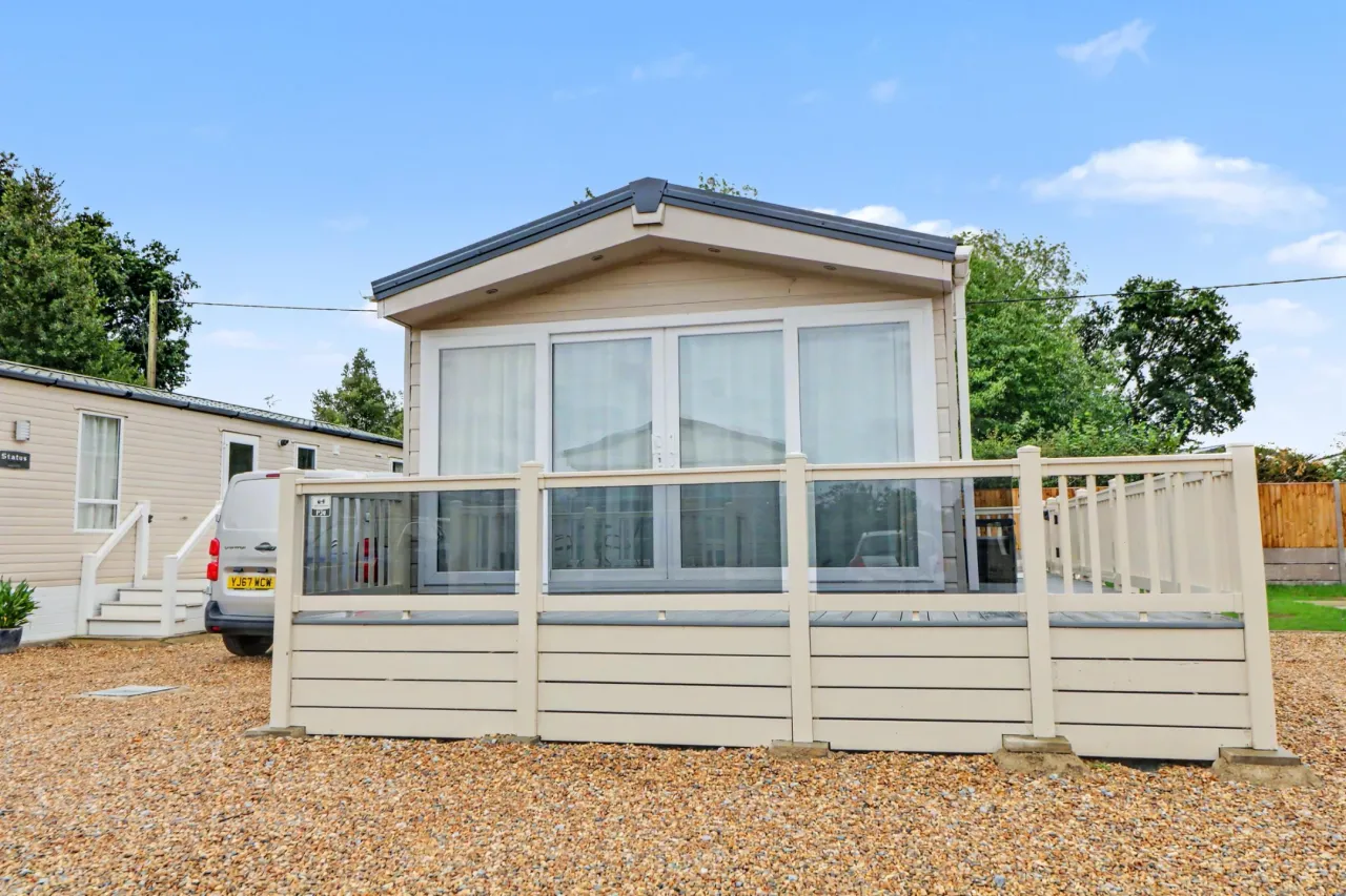 Main Road, Wortwell, photo 7