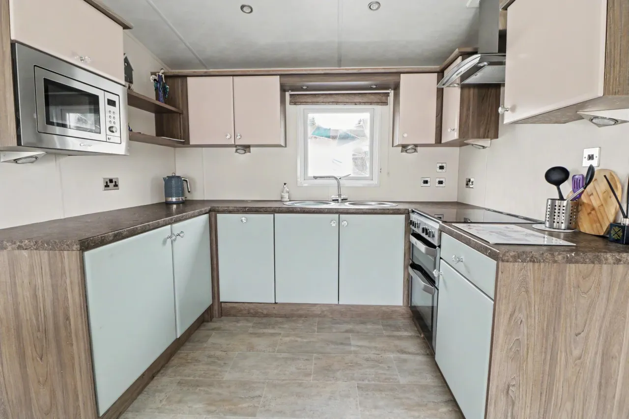 Main Road, Wortwell, photo 9