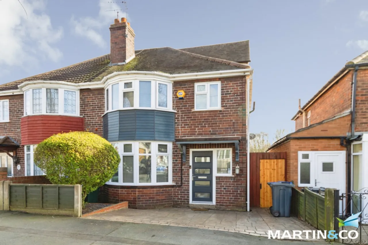 3 bed house for sale — Hugh Road, Smethwick, B67