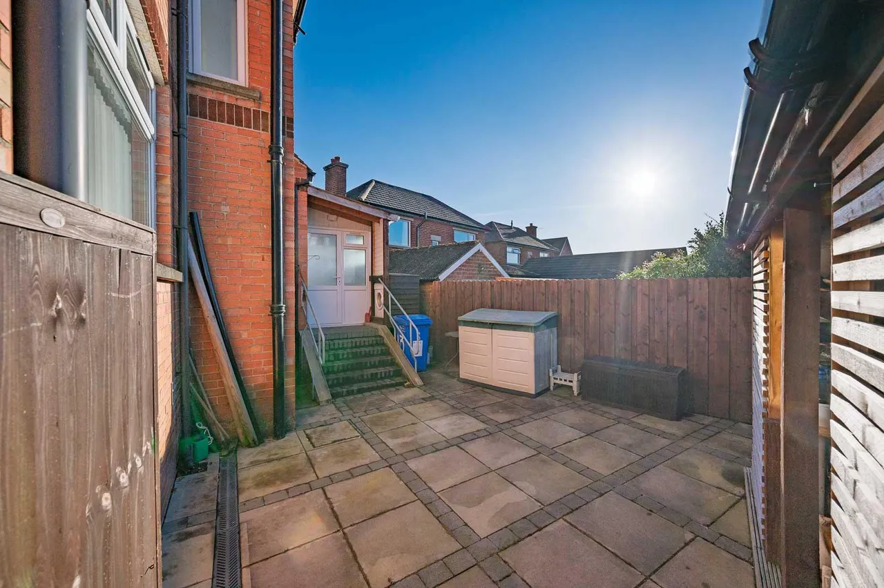 Belmont Church Road, belmont, BT4, photo 31