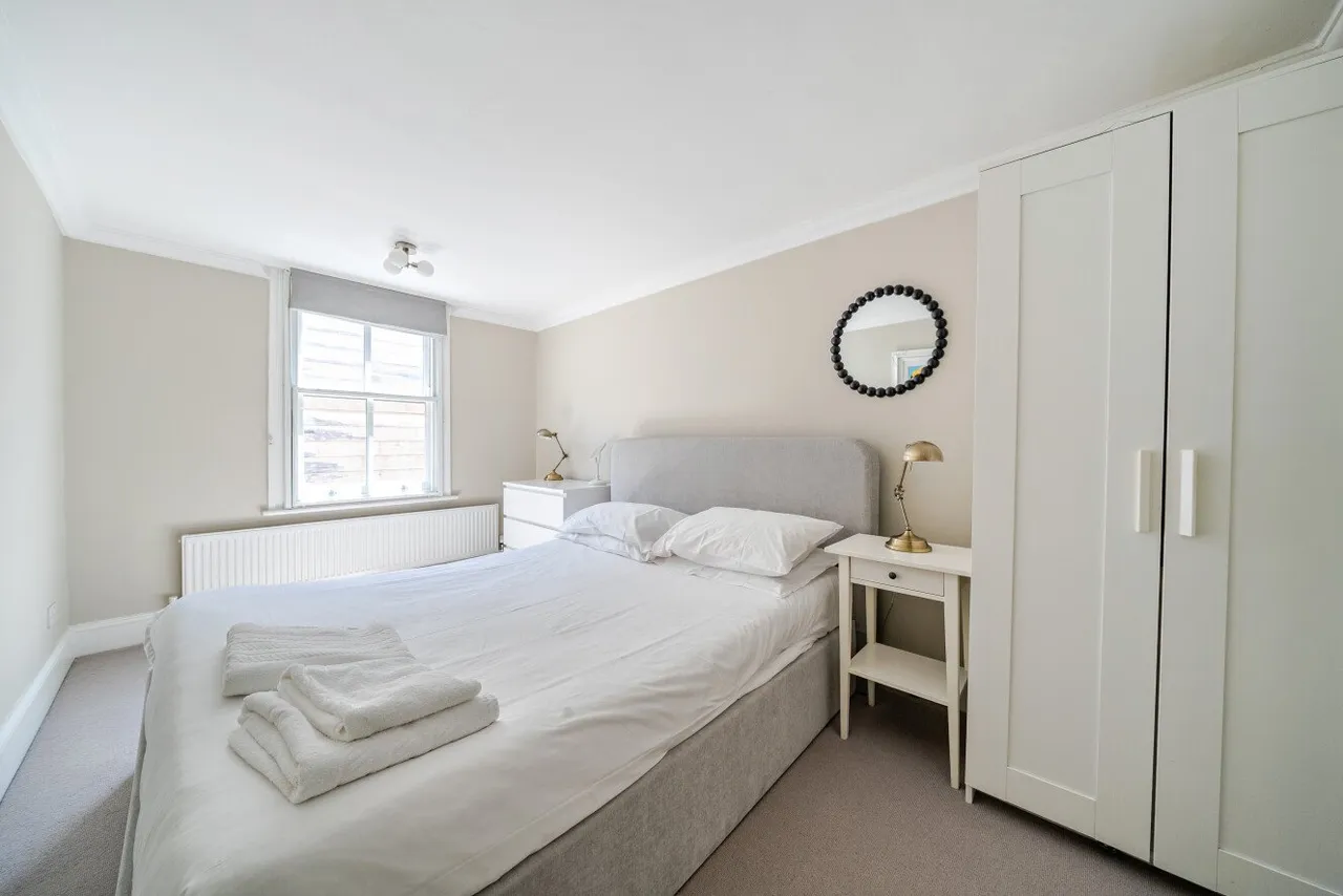 Queenstown Road, Battersea, London, SW8, photo 4