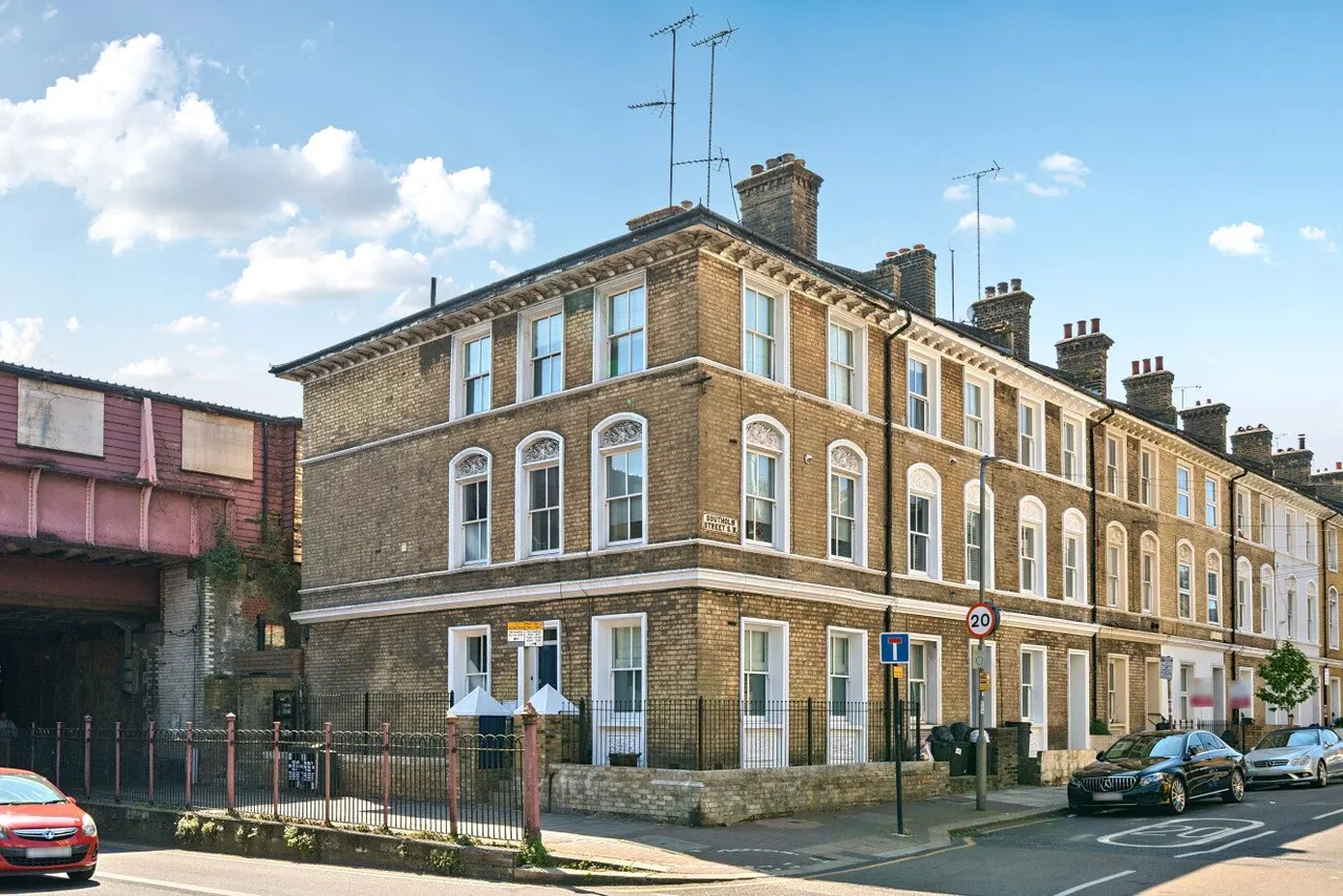 Queenstown Road, Battersea, London, SW8, photo 12
