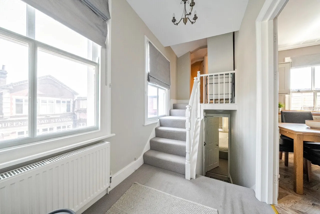 Queenstown Road, Battersea, London, SW8, photo 5