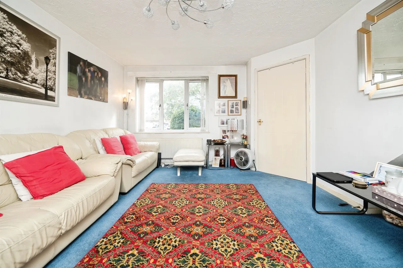 Steven Drive, Bilston, WV14, photo 2