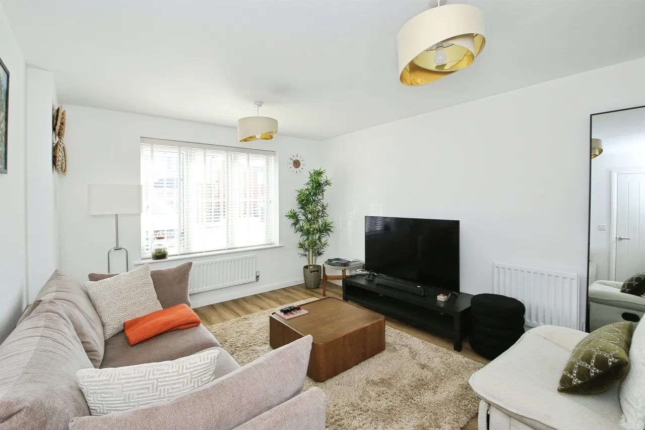 Banbury Drive, Hampton Water, Peterborough, photo 3