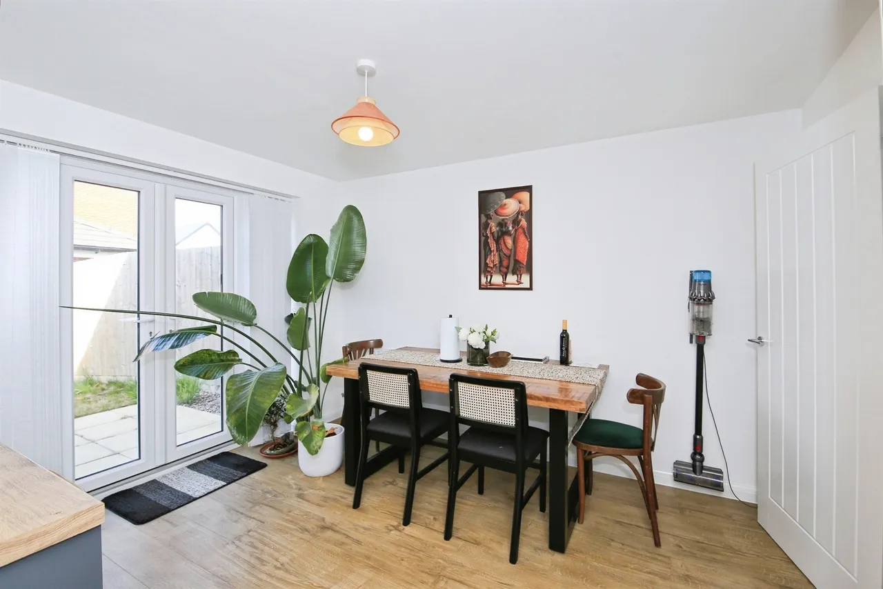 Banbury Drive, Hampton Water, Peterborough, photo 9