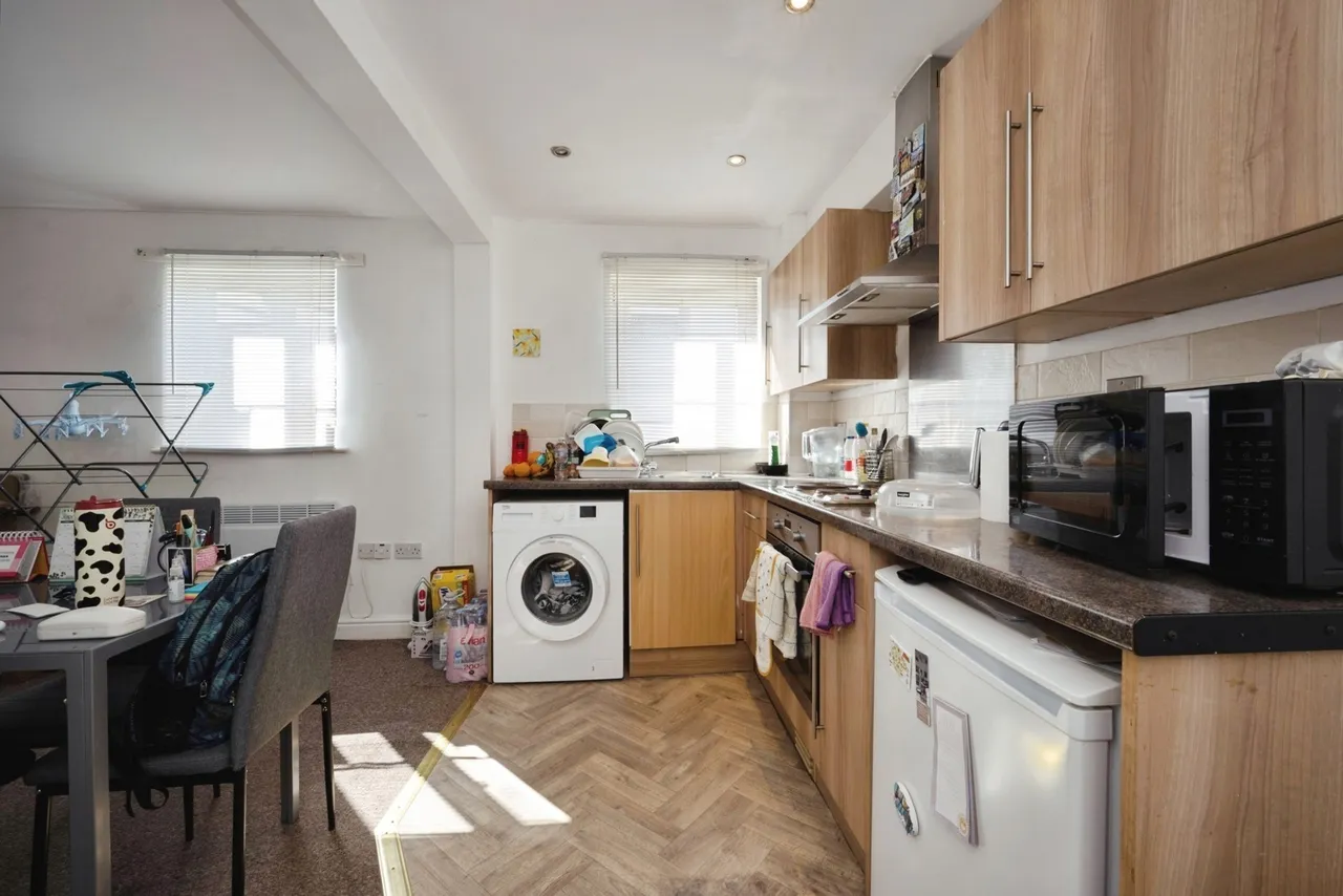 Walsingham Close, Bedford, Bedfordshire, MK42, photo 10