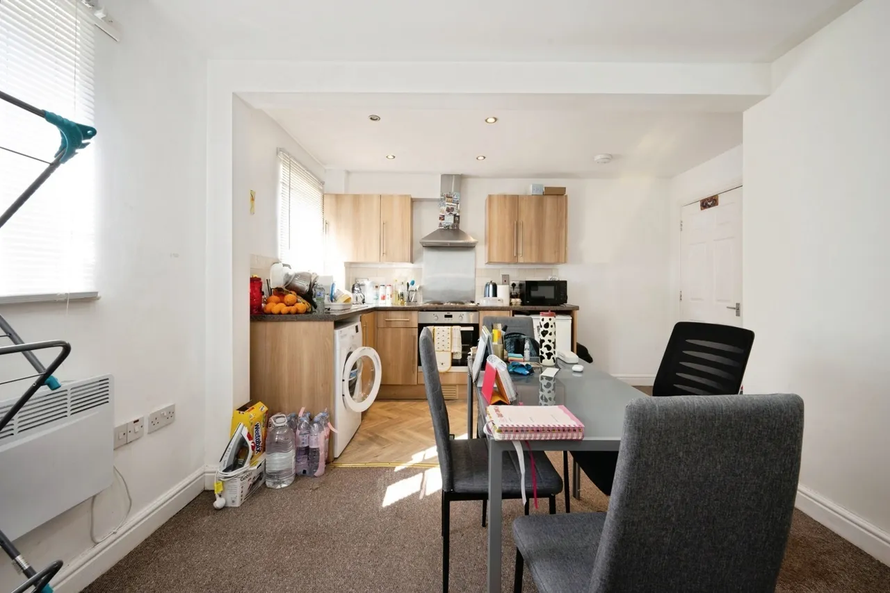 Walsingham Close, Bedford, Bedfordshire, MK42, photo 7