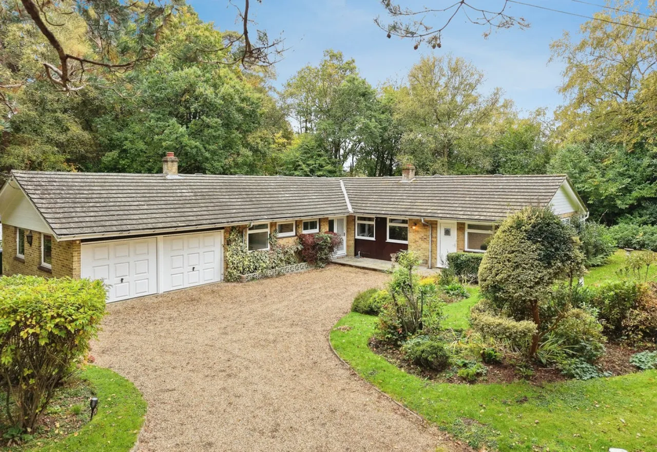 5 bed house for sale — Lower Beeding, Horsham