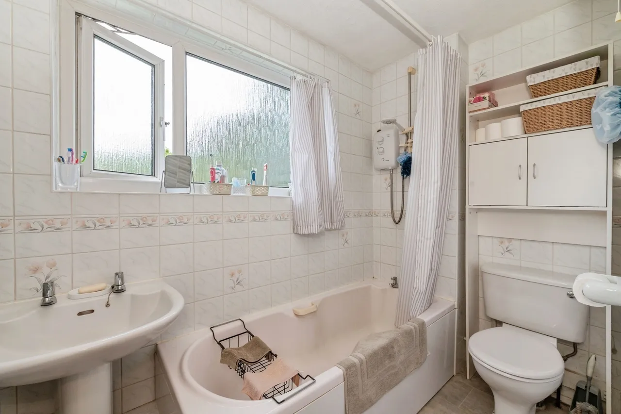 Pattiswick Square, Basildon, Essex, SS14, photo 10