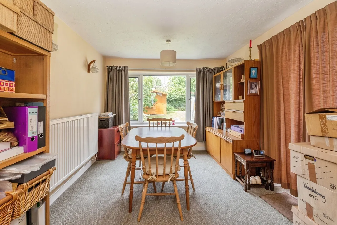 Pattiswick Square, Basildon, Essex, SS14, photo 4