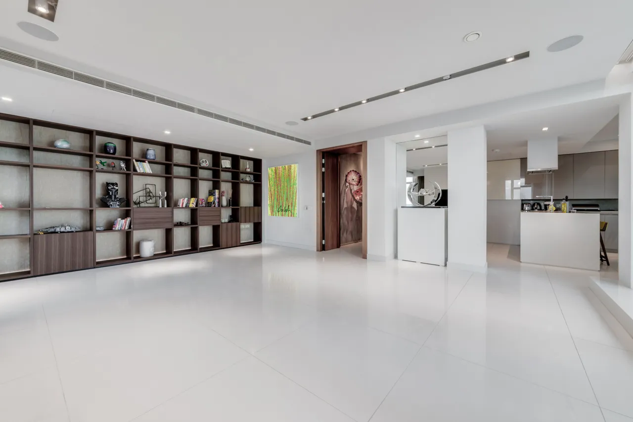 2 bed flat for sale, Pan Peninsula Square, London, E14