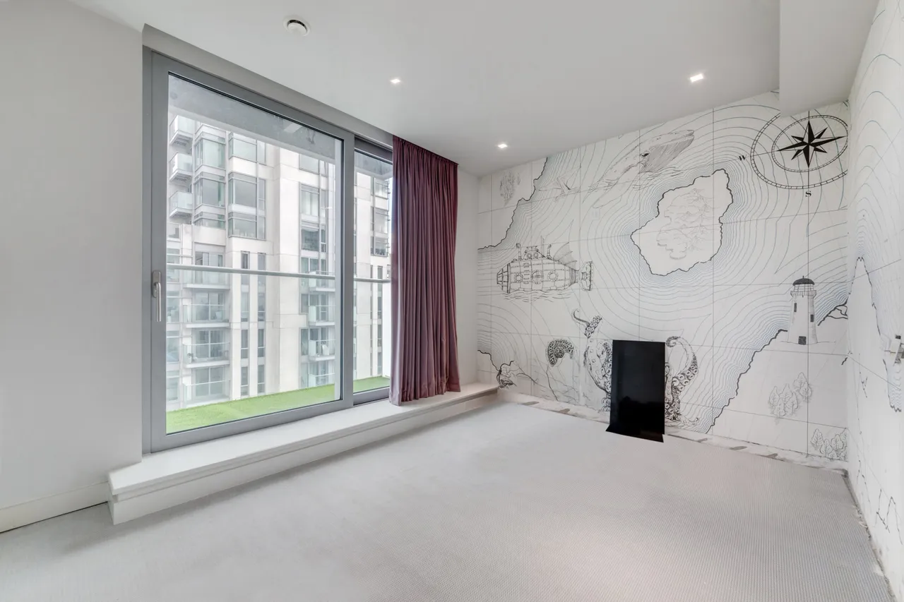 Pan Peninsula Square, London, E14, photo 12