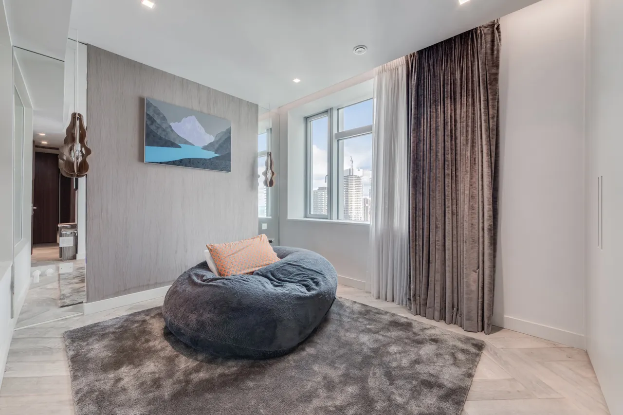 Pan Peninsula Square, London, E14, photo 6