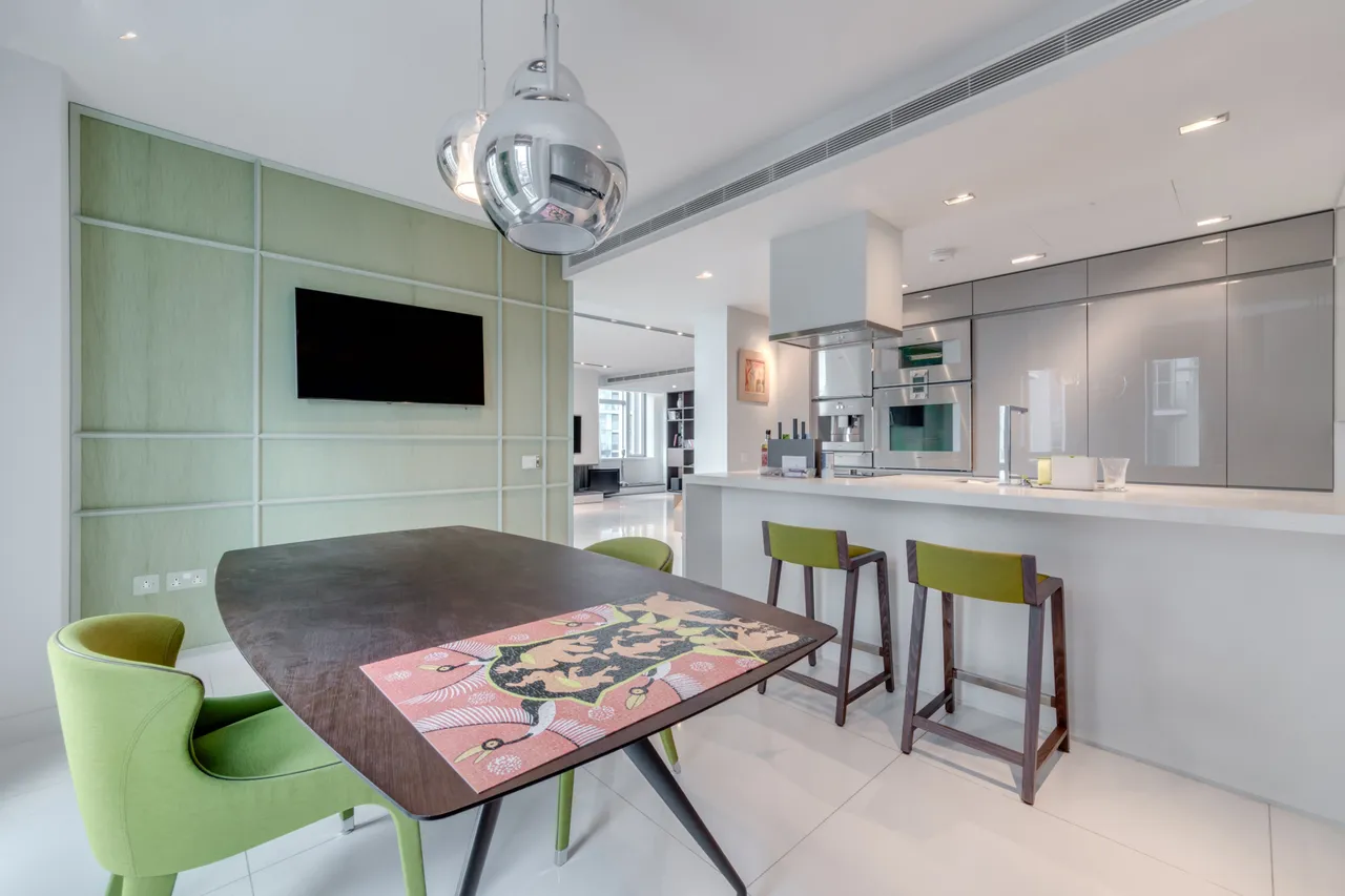 Pan Peninsula Square, London, E14, photo 10
