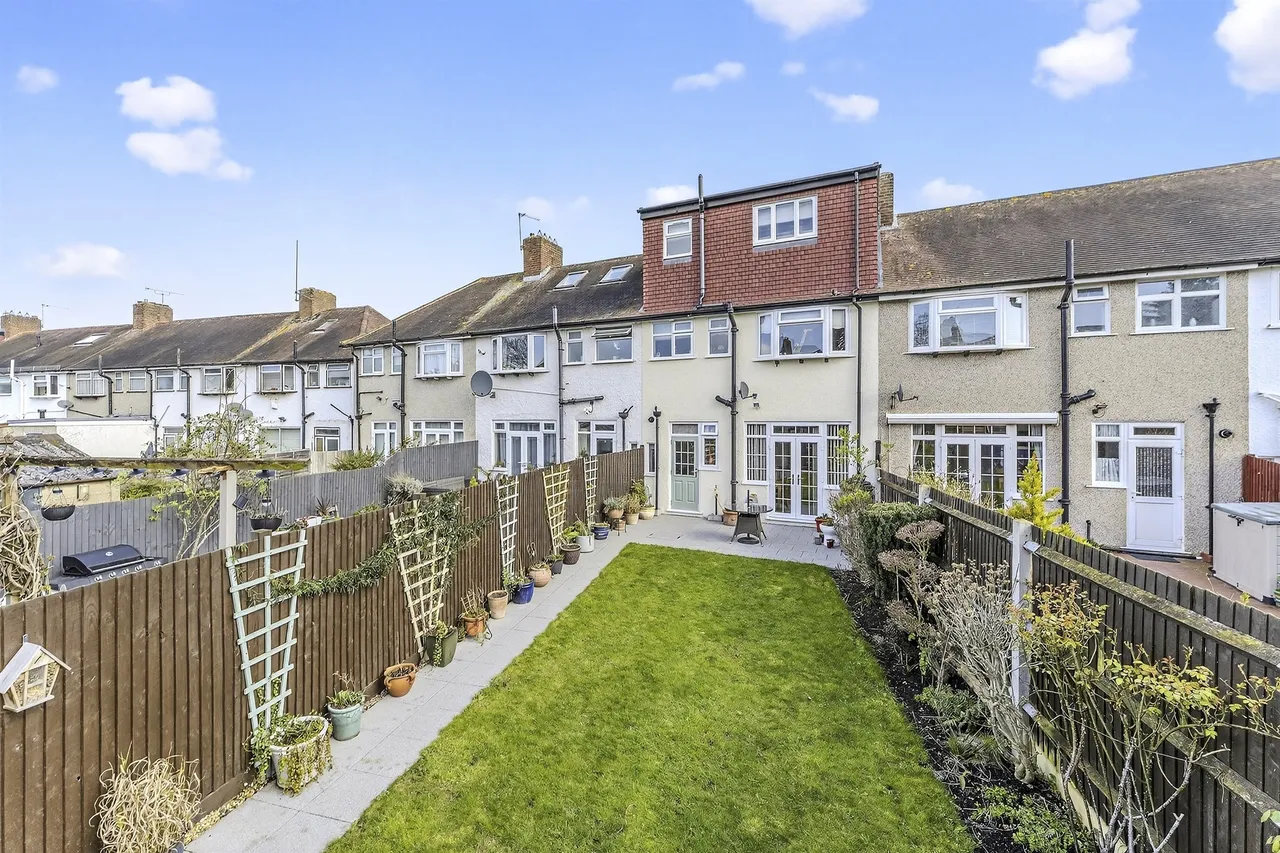 Rutland Drive, Morden, photo 10