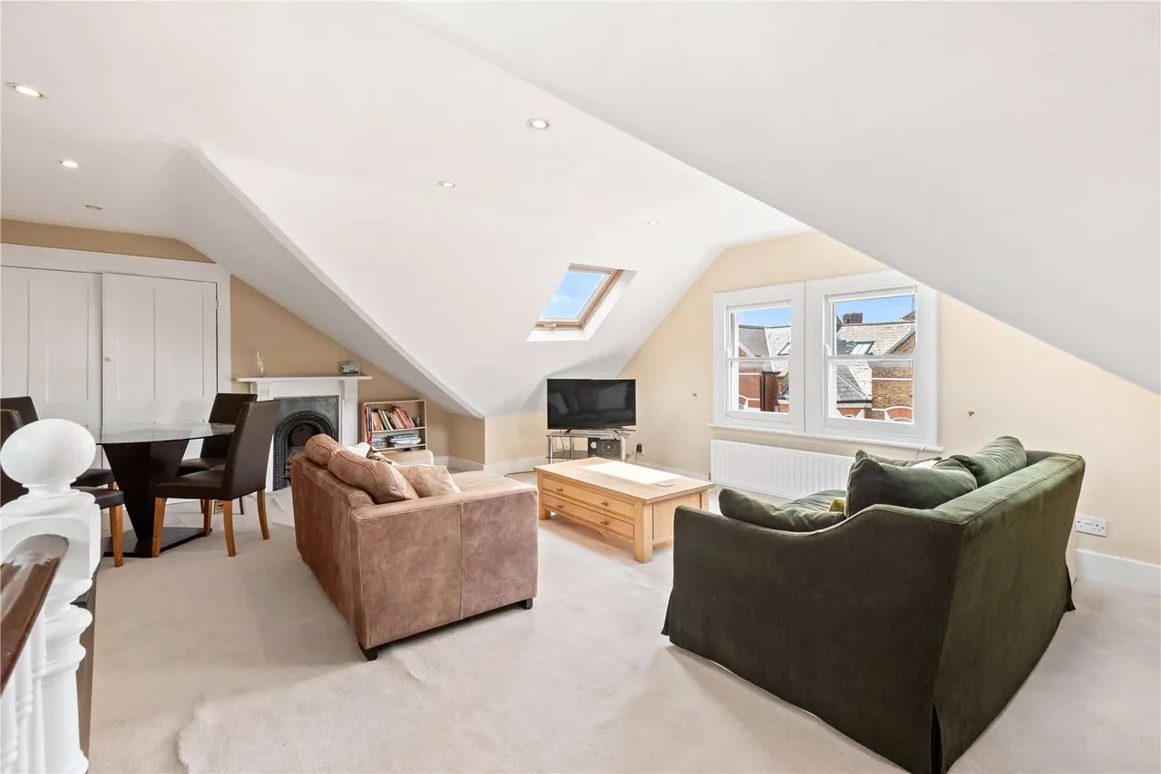 Lavender Gardens, London, SW11 1DN, photo 3