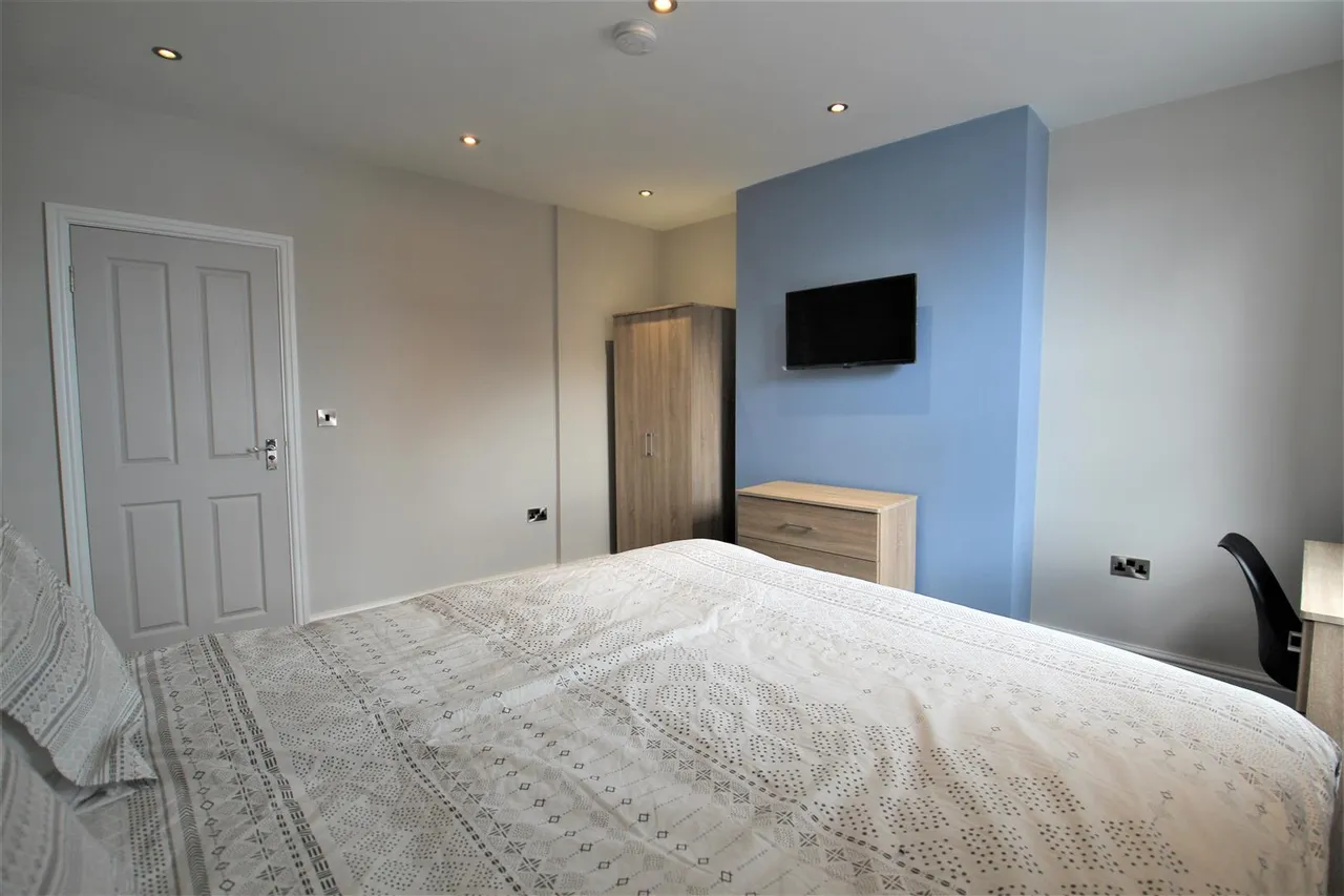 Cross Chapel Street, Headingley, LS6, photo 6