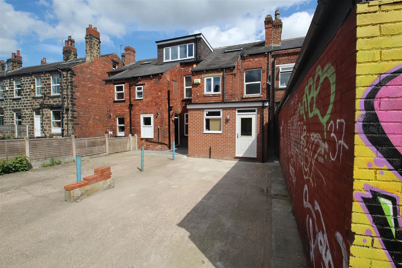 Cross Chapel Street, Headingley, LS6, photo 4