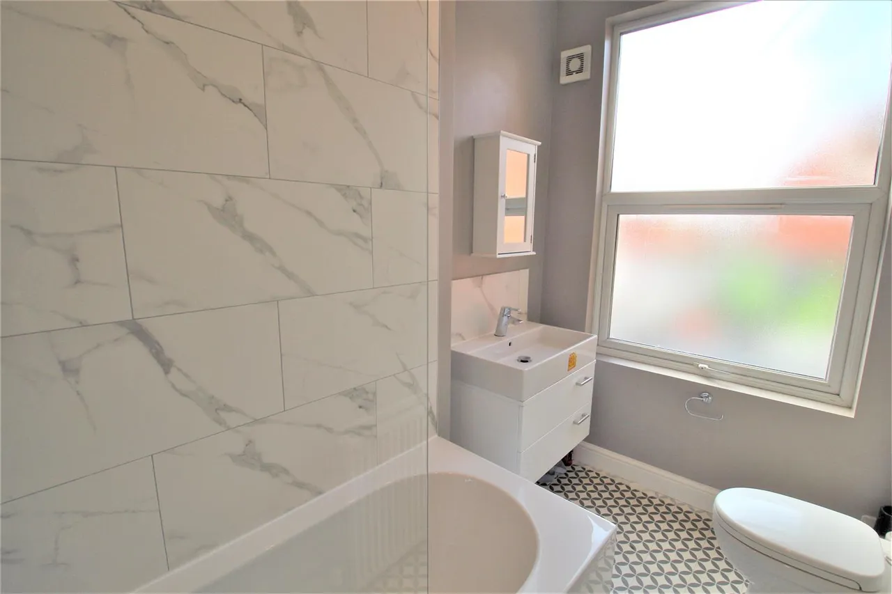 Cross Chapel Street, Headingley, LS6, photo 5
