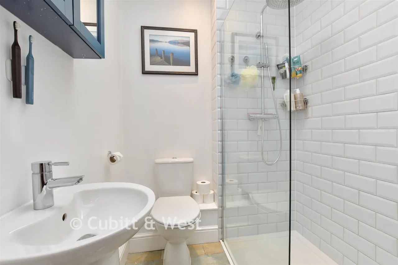 Kingston Road, Leatherhead, KT22, photo 9