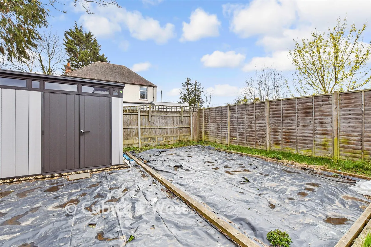 Kingston Road, Leatherhead, KT22, photo 13