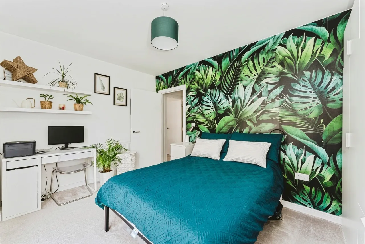 Clarkson Crescent, London, E17, photo 3