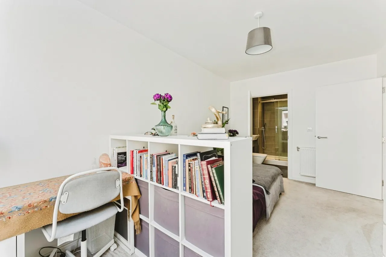 Clarkson Crescent, London, E17, photo 12