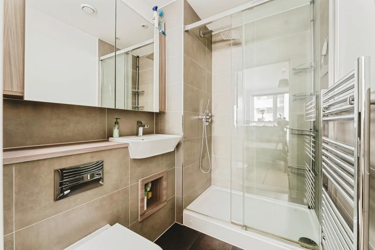 Clarkson Crescent, London, E17, photo 9